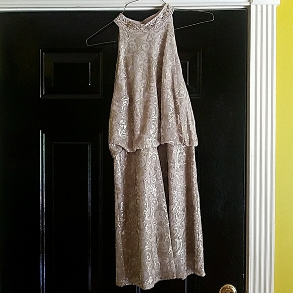 Beautiful beaded sleeveless dress - Picture 1 of 7